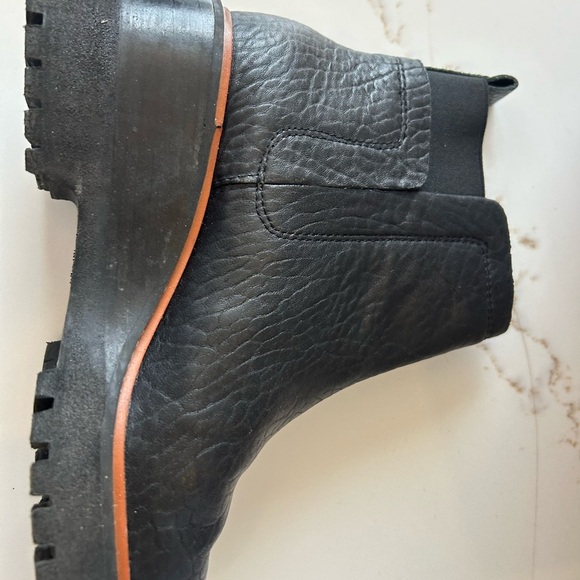 Vince Camuto Dendra Black Leather Wedge Gore Ankle Heeled Boot size 10 - Picture 7 of 9